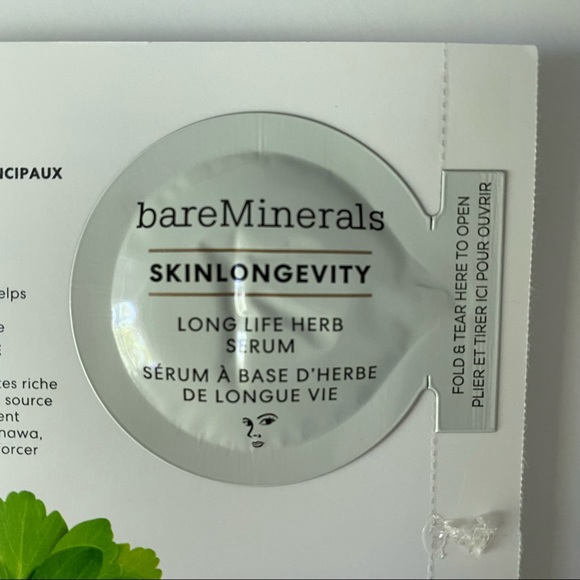 Skincare Sampler 12 Pieces! New and Unopened! - Picture 13 of 14